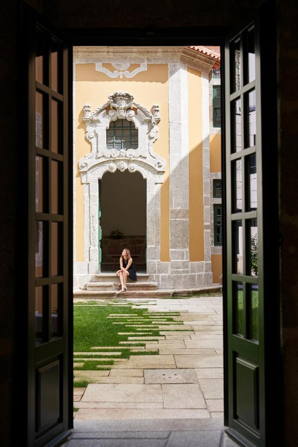 Portobay Flores Exterior photo The courtyard of the museum
