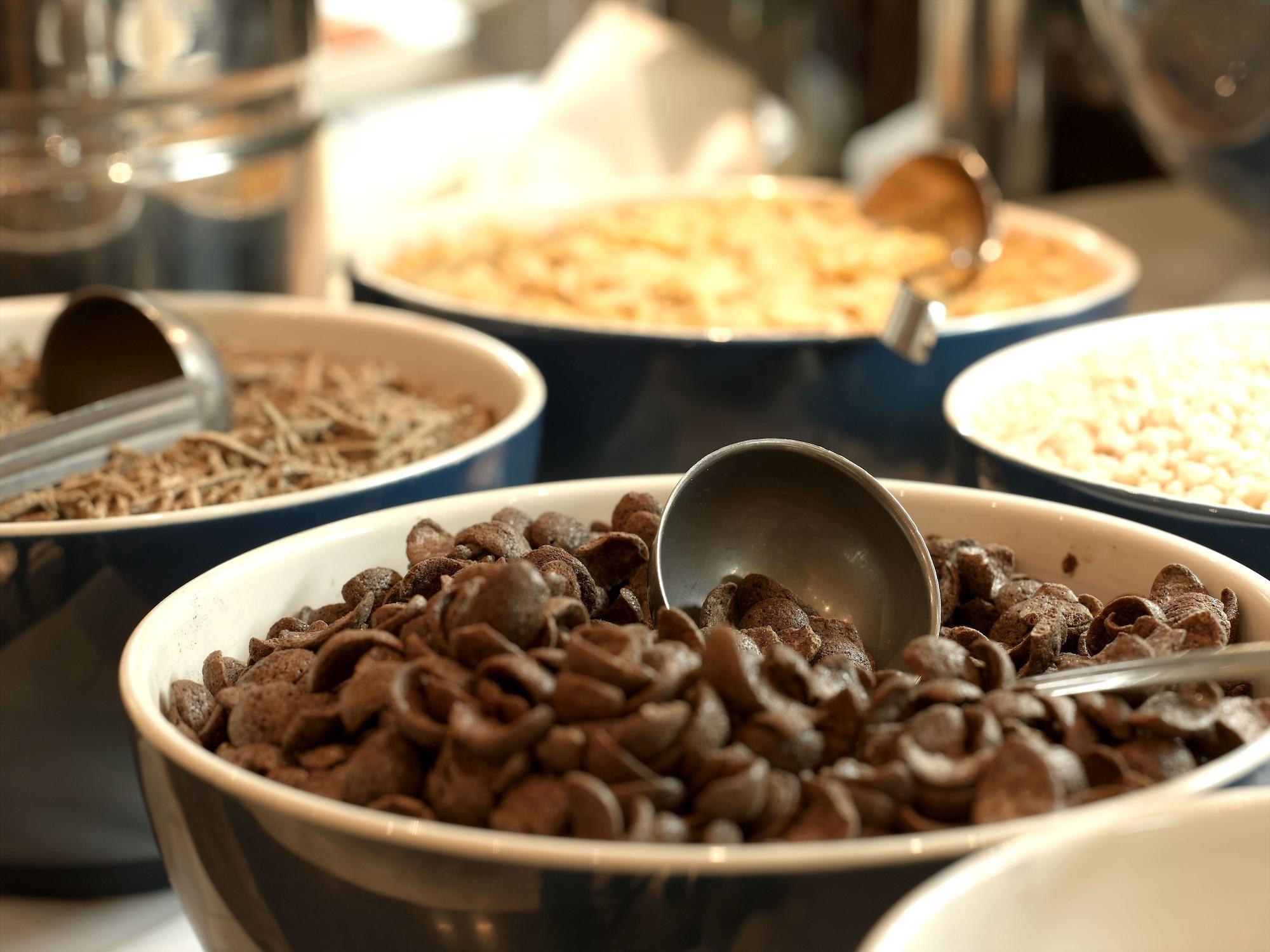 Portobay Flores Exterior photo Chocolate chips